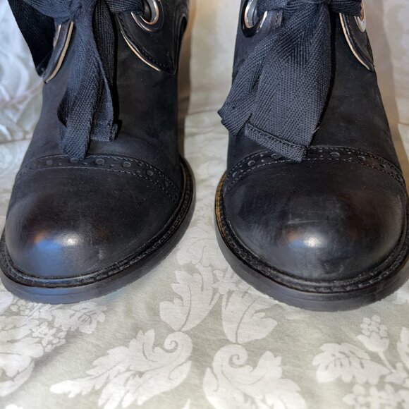 FLUEVOG EAST END TEMPLETON BLACK Single Eyelet Lace-Up Heeled Shoes - LIKE NEW - Picture 7 of 15